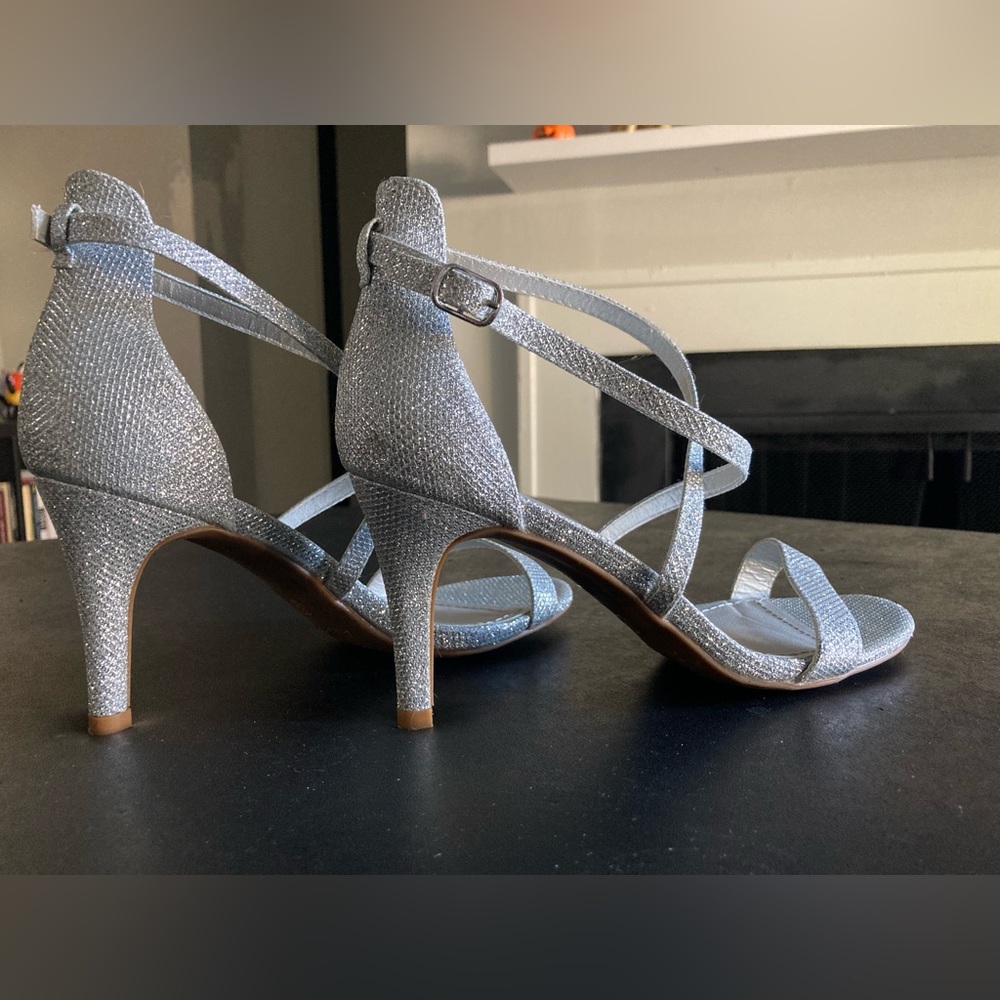 Women’s Silver Open Toe Heels 6.5
